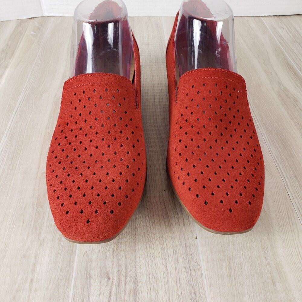Clarks Women's Juliet Hayes Perf Loafer Red Suede Sz 9.5M - Picture 3 of 9